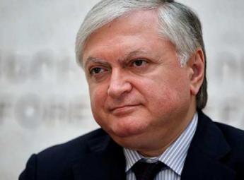 



Էդուարդ Նալբանդեան. «Խաղաղ համաձայնագրի մշակումն անհնարին է առանց ԼՂ մասնակցութեան»