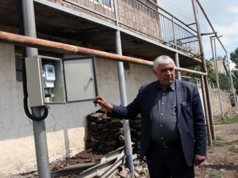 Street lighting system installed throughout the borderlandcommunity of Vahan 