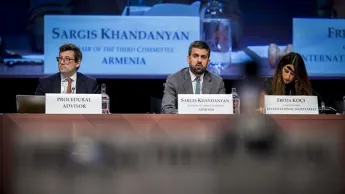Սարգիս Խանդանեանը վերընտիր է ԵԱՀԿ ԽՎ ժողովրդավարութեան, մարդու իրաւունքներու եւ հումանիտար հարցերու հանձնաժողովի նախագահութեան պաշտօնին