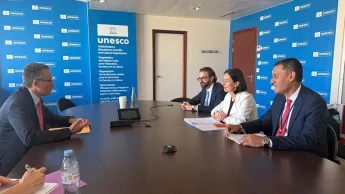 Zhanna Andreasian and Naief al-Faiz discussed the prospects of cooperation between the Matenadaran and UNESCO.