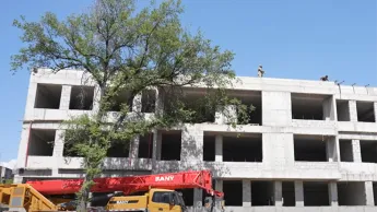 In various regions of the Republic, the programs for the construction and renovation of new schools continue in Yerevan.