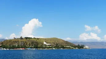 The average water temperature of Lake Sevan in the coastal area as of 08:00 on July 15