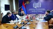 Папоян и временный поверенный в делах США в Армении обсудили вопросы, касающиеся процесса предоставления Армении статуса страны с рыночной экономикой со стороны США.