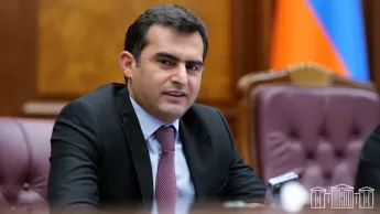 Ցանկանում եմ շնորհակալութիւն հայտնել ձեզ՝ տարիներ շարունակ ցուցաբերած վստահութեան համար. Հակոբ Արշակեան